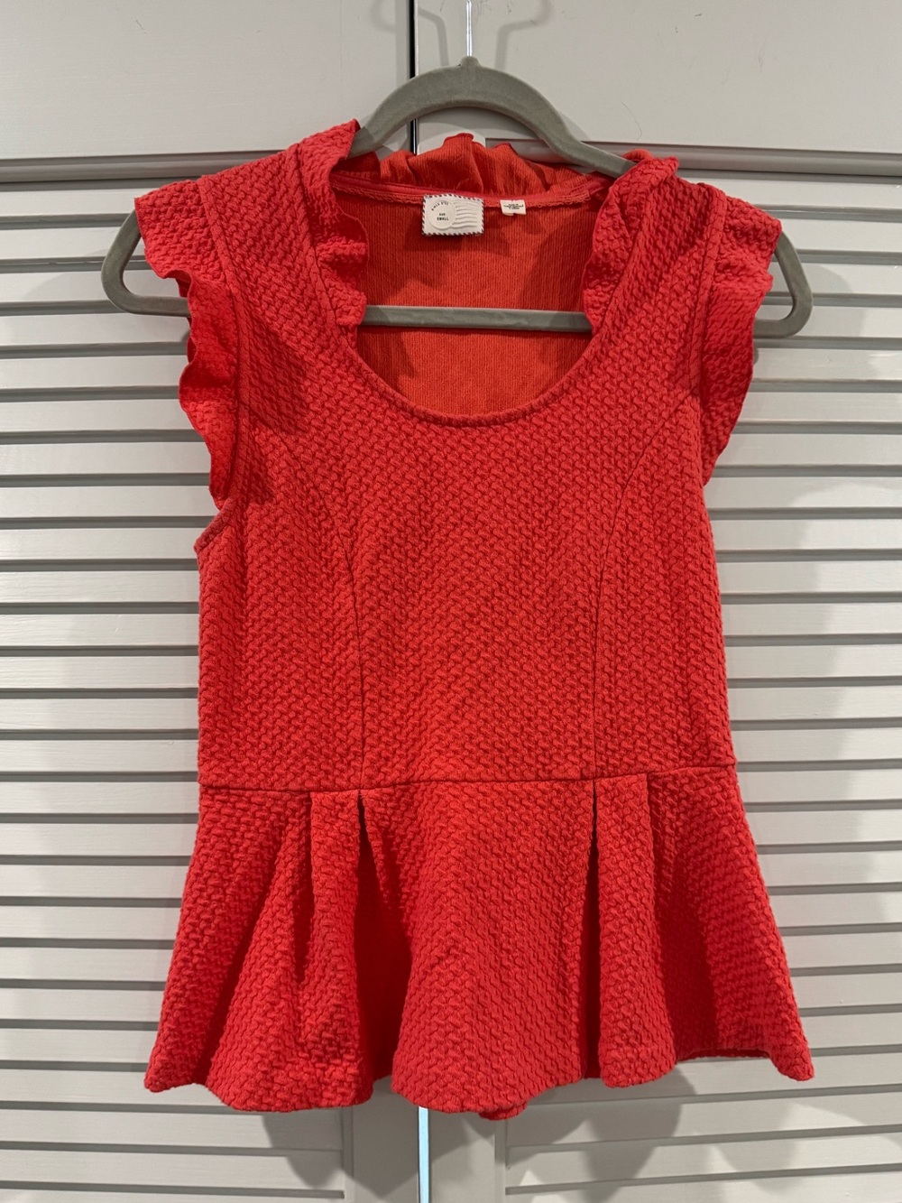 Woman’s sz SM Red Textured Peplum Dress with Ruffle Cap Sleeves